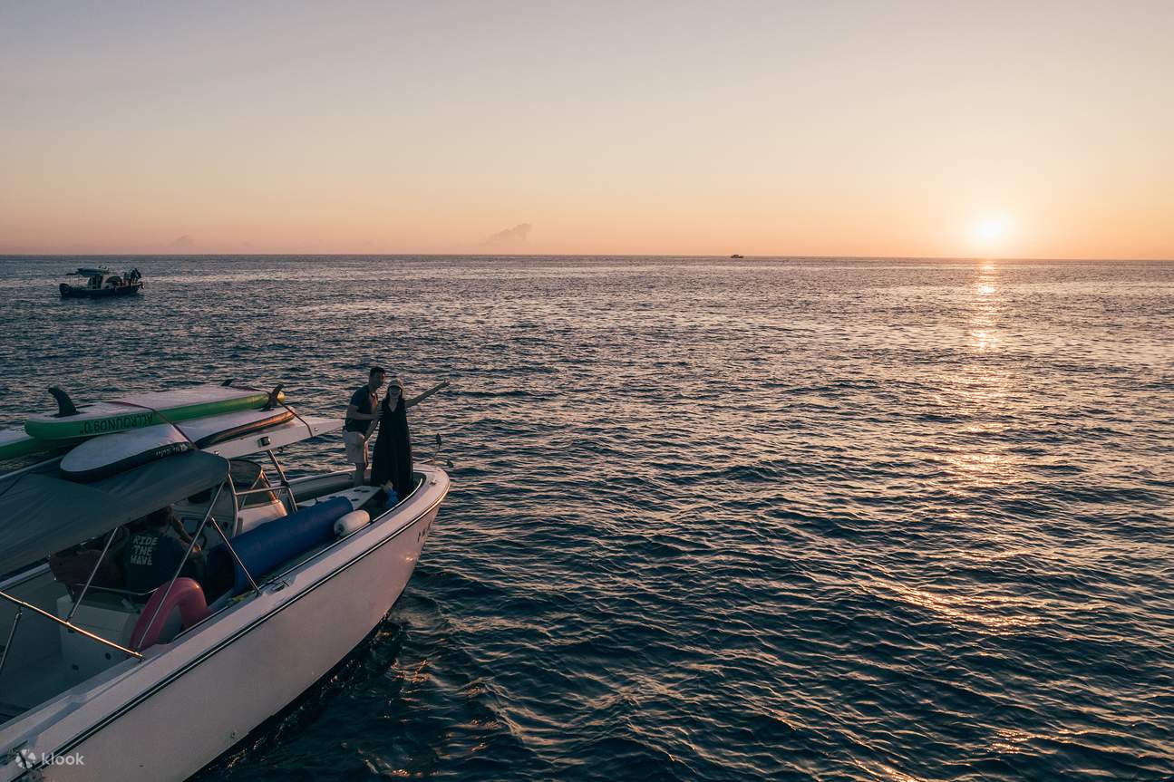 Mar de leche de la isla Tortuga: fiesta acuática en el mar, SUP, tobogán acuático, banana acuática, esnórquel, pesca en el mar | Yate, lancha rápida, velero